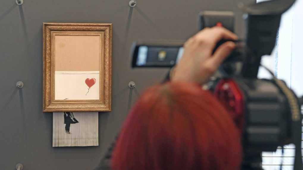Sčasti skartovaný obraz Banksyho by mohli predať za šesť miliónov libier