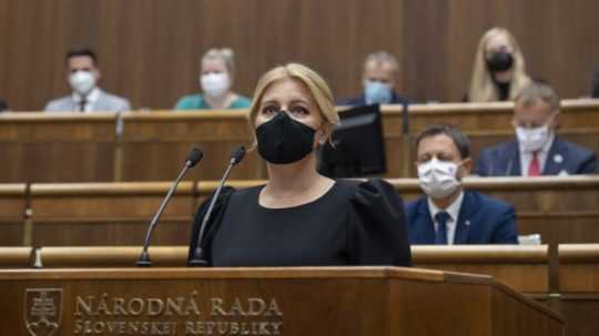 prezidentka Zuzana Čaputová vystupuje so správou o stave republiky v parlamente