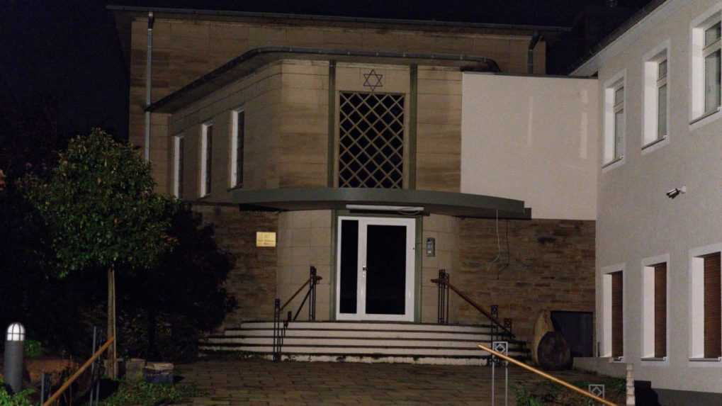 Nemecká polícia prekazila možný bombový útok na synagógu