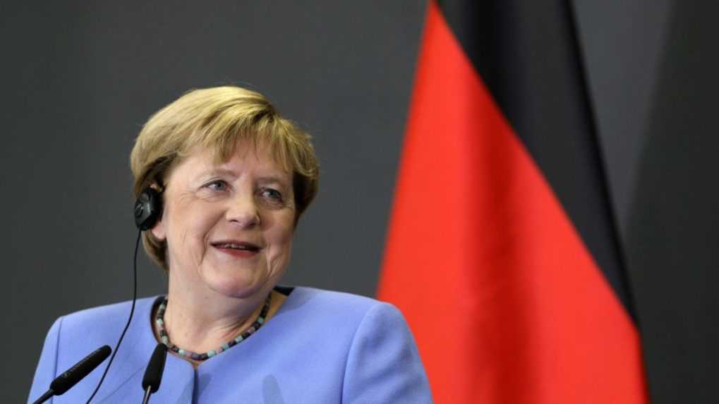 Merkelová prelomila mlčanie a odsúdila ruskú inváziu na Ukrajinu