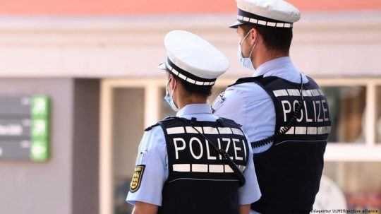 príslušníci nemeckej polície