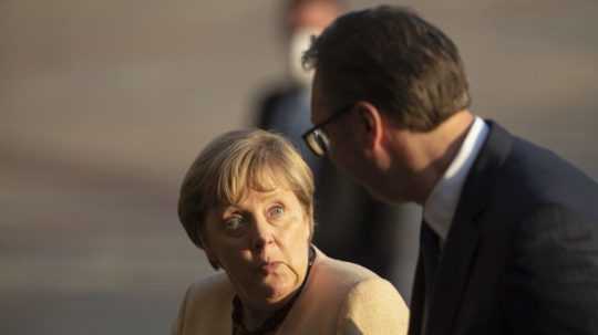 nemecká kancelárka Angela Merkelová so srbským prezidentom Aleksandarom Vučičom
