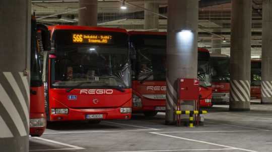 autobusy spoločnosti Slovak Lines na novej autobusovej stanici v Bratislave