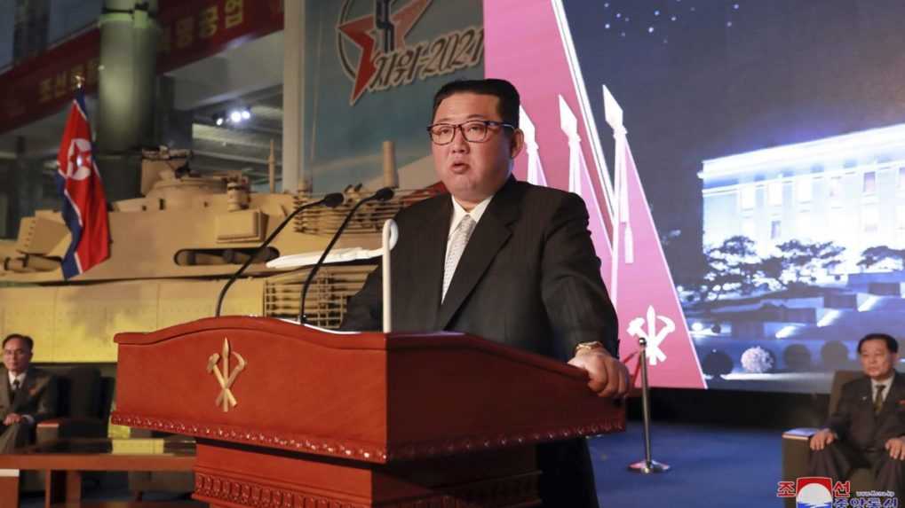 Kim Čong-un tvrdí, že KĽDR má špionážnu družicu a chce ju vypustiť