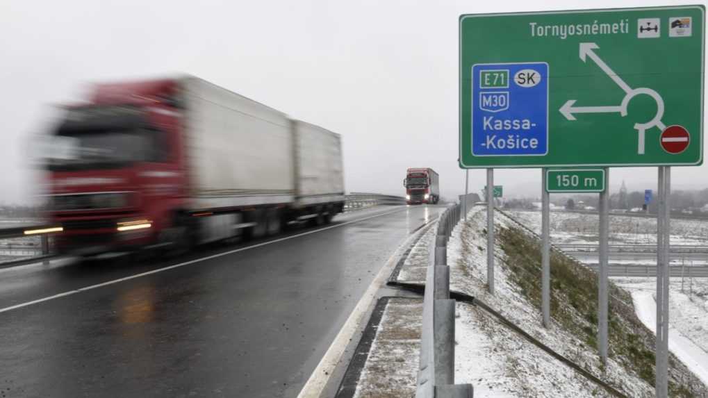 Maďarská diaľnica spojila Bratislavu s Košicami