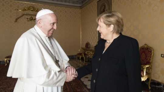 pápež František a nemecká kancelárka Angela Merkelová