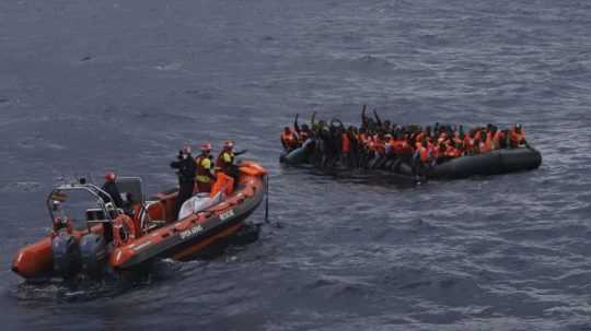 Utečenci na člne