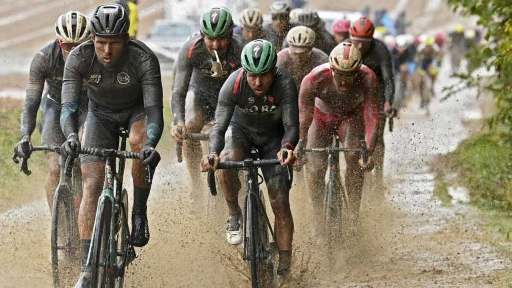 Colbrelli víťazom Paríž-Roubaix, Peter Sagan po páde nezmazal manko