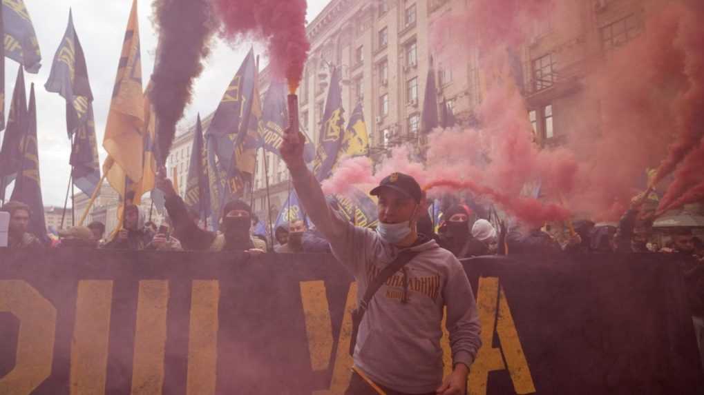 Ukrajinskí nacionalisti protestovali proti mierovej dohode so separatistami