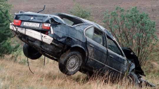Dubčekovo auto po tragickej dopravnej nehode v roku 1992.