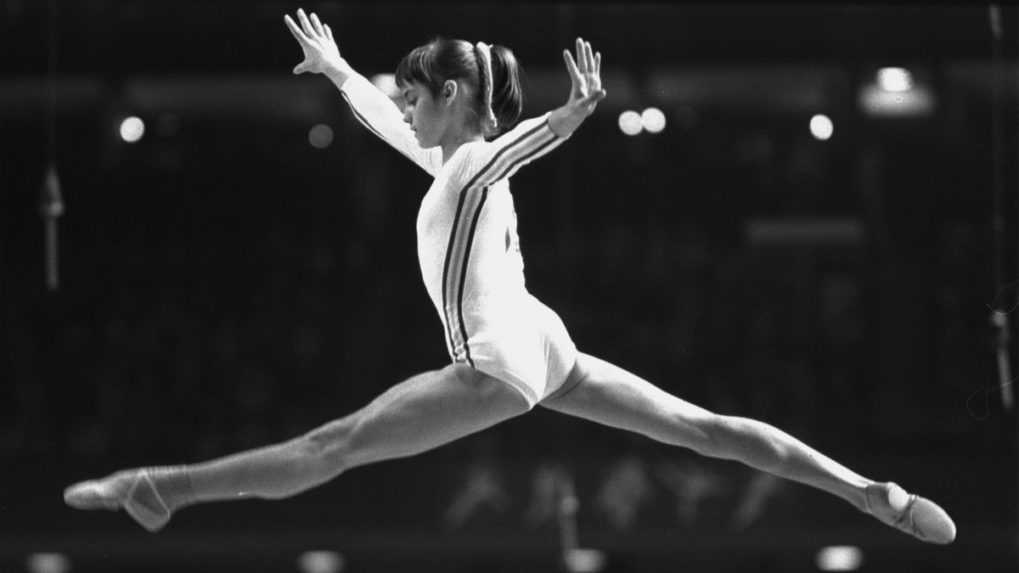 Rumunská gymnastka Comaneciová bola najlepšia na svete, Ceausescu jej spravil zo života peklo