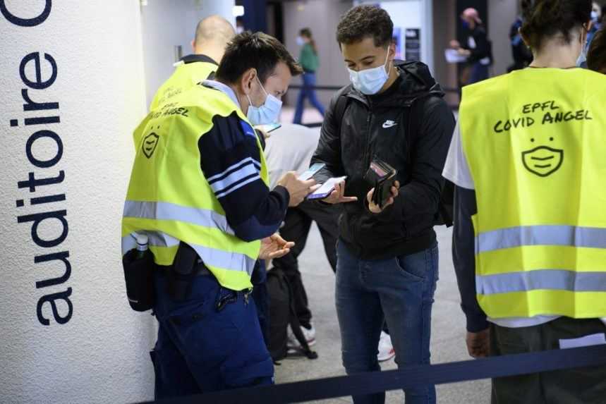 Vo Švajčiarsku hrozí pred referendom o pandemickom zákone eskalácia napätia