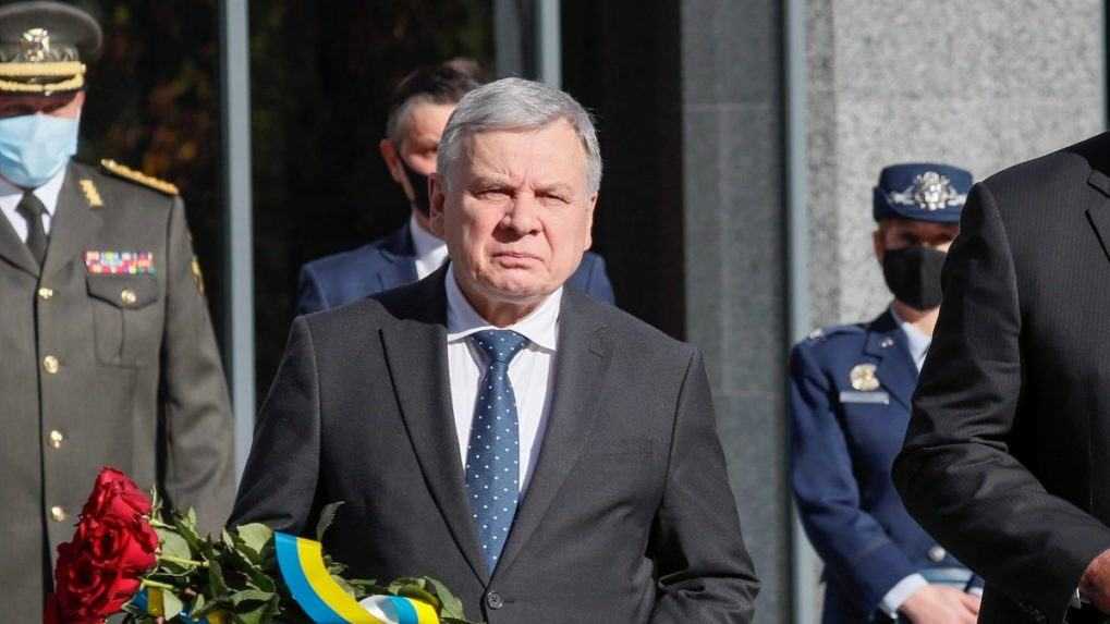 Ukrajinský parlament odvolal päť členov vlády vrátane ministra obrany