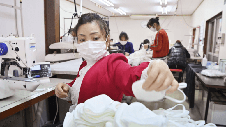 Japonsko sa otvorí pre robotníkov z iných krajín