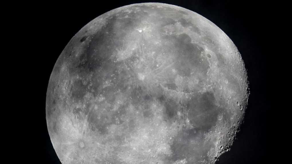 Návrat ľudí na Mesiac nebude skôr ako o 5 rokov, hlási NASA