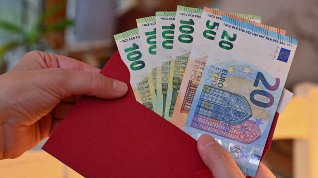Na Slovensku začali fungovať bezplatné poradne pre dlžníkov
