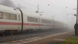 vlak Intercity Express (ICE) v ktorom došlo k incidentu.