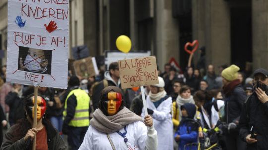 Demonštranti v Bruseli.