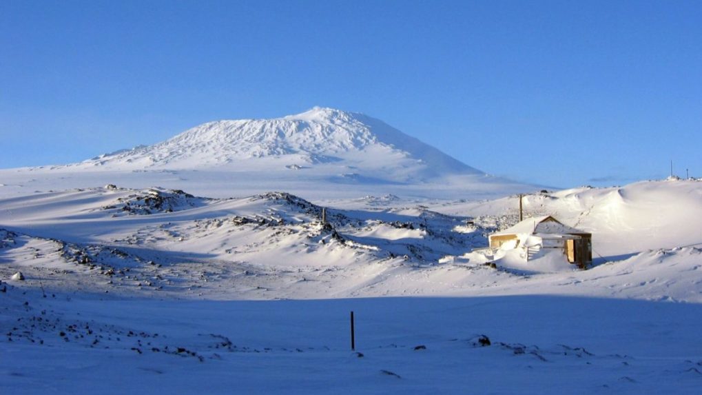 Koronavírus sa dostal už aj na argentínsku výskumnú základňu v Antarktíde