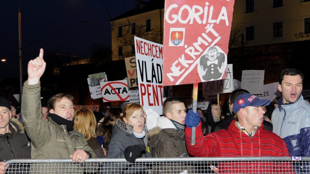 Kauza Gorila vyvolala na Slovensku masové protesty.