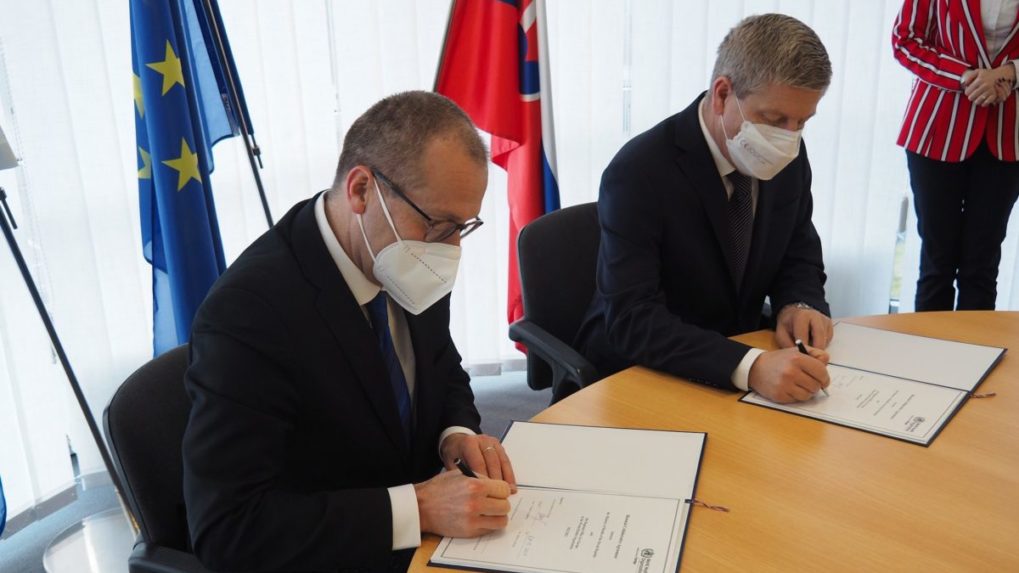 Lengvarský podpísal dohodu o dvojročnej spolupráci medzi Slovenskom a WHO