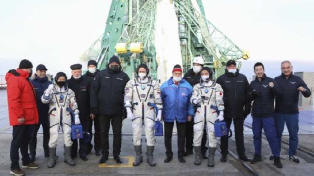 Posádka turistického letu na ISS