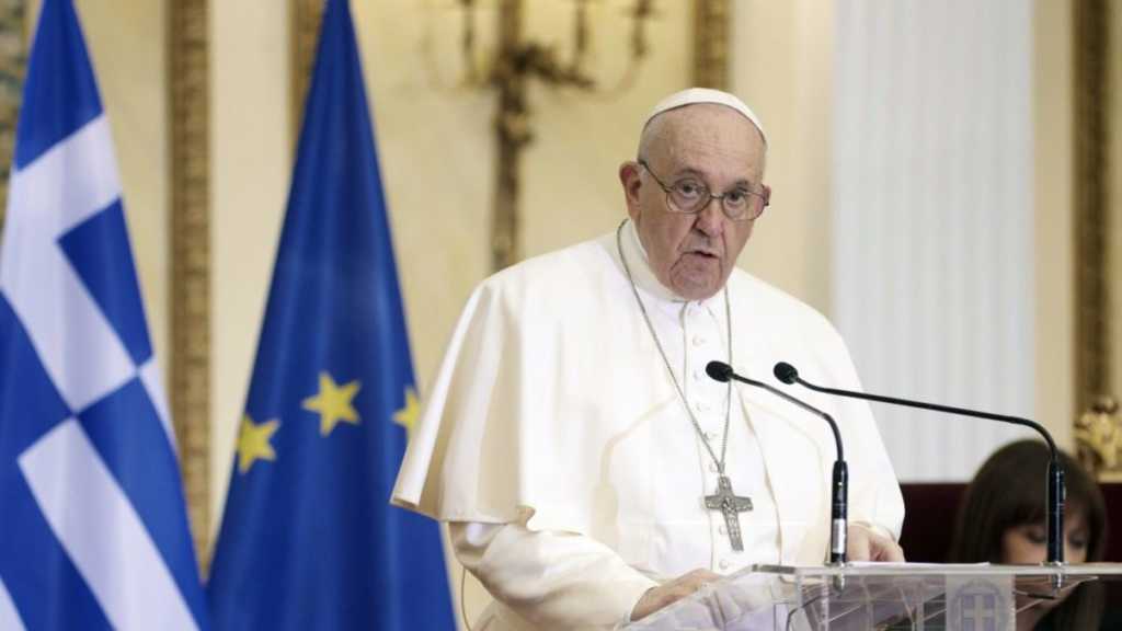Pápež v Grécku kritizoval európske krajiny za prístup k migrantom