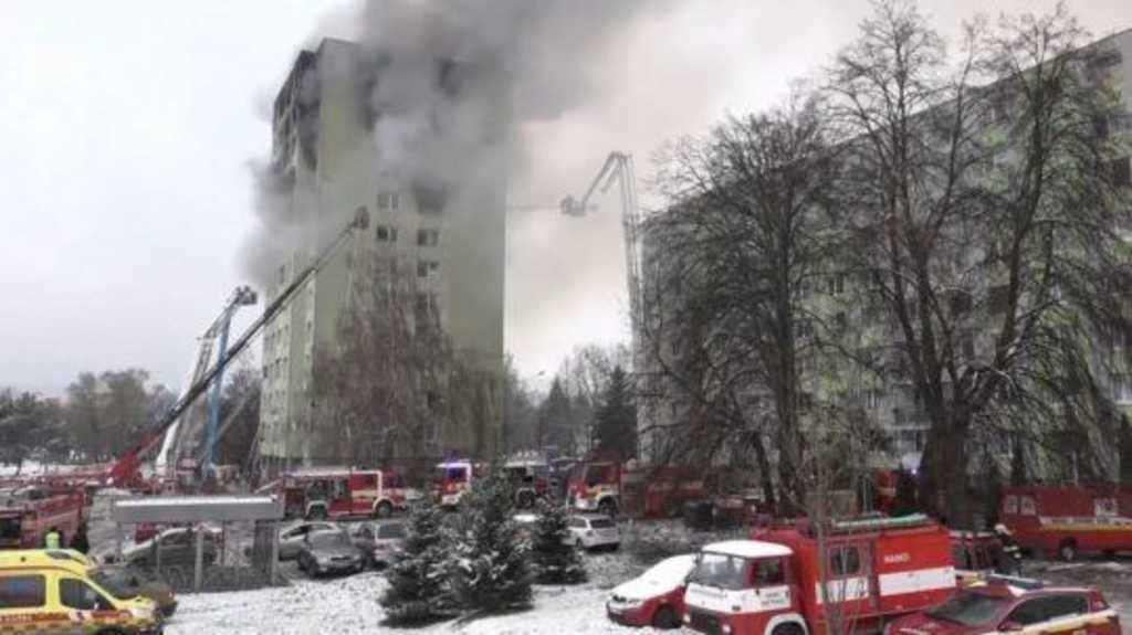 Požiar bytovky v Prešove.