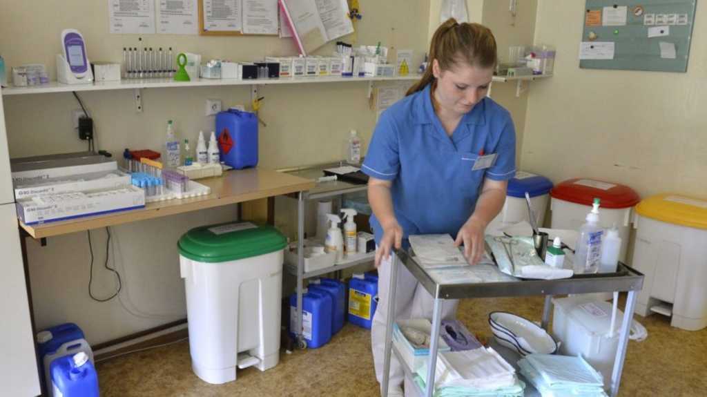 Povinné očkovanie v Česku sa dotkne aj študentov zdravotníckych škôl