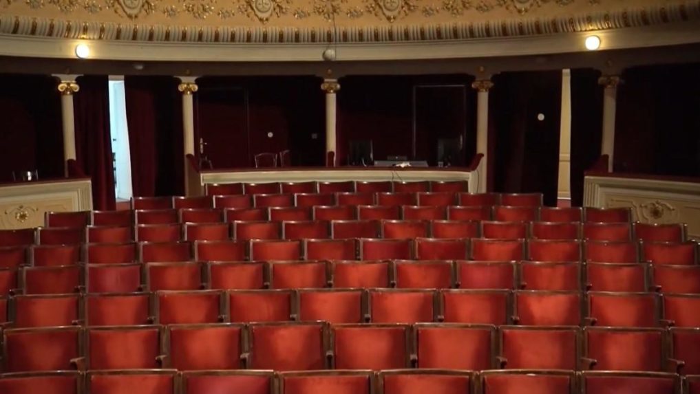 Hrať pre 50 divákov je neúnosné, tvrdí riaditeľ nitrianskeho divadla