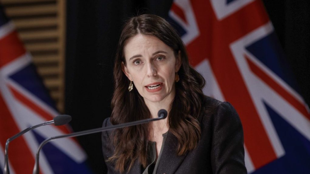 Sprísnenie opatrení prinútilo novozélandskú premiérku zrušiť svadbu
