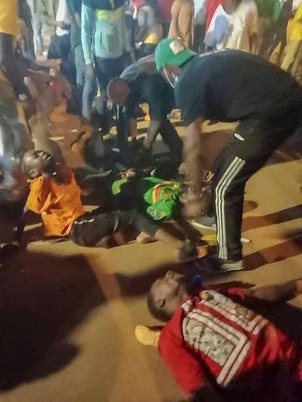 Pred zápasom Afrického pohára národov zahynulo v Kamerune najmenej šesť ľudí
