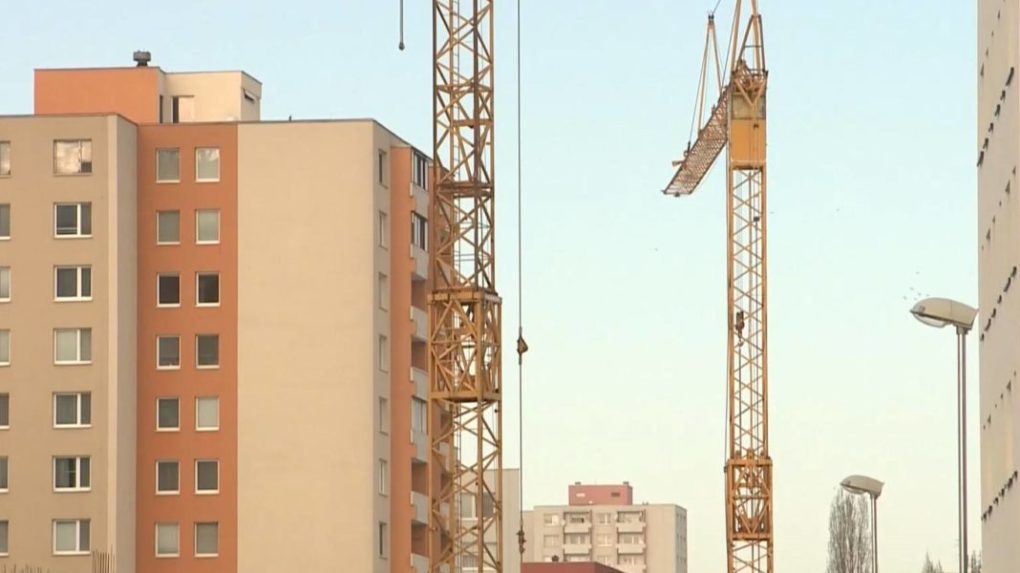 Stavebníctvo medziročne kleslo o 2,7 %, spomalila domáca aj zahraničná výstavba