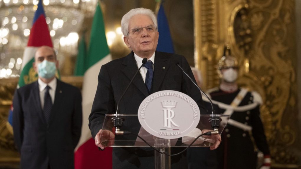 Mattarella súhlasil, že zostane talianskym prezidentom aj v ďalšom období