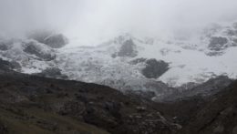 Na snímke ľadovec na hore Huascarán.