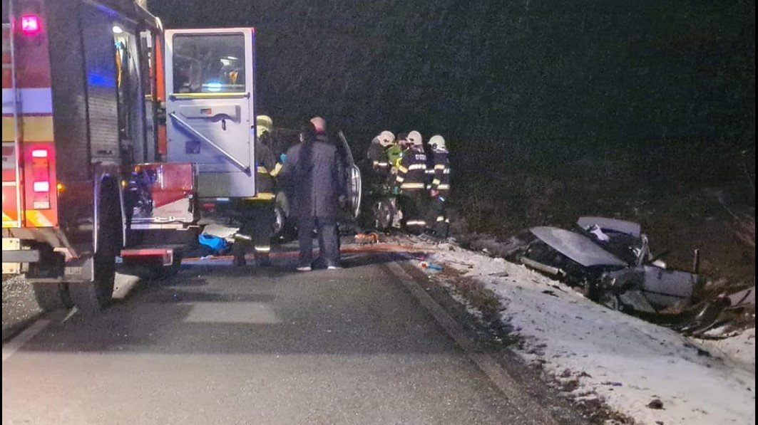 Pri Zrážke Dvoch áut Pri Humennom Zomreli Traja Zo Siedmich Cestujúcich Správy Rtvs