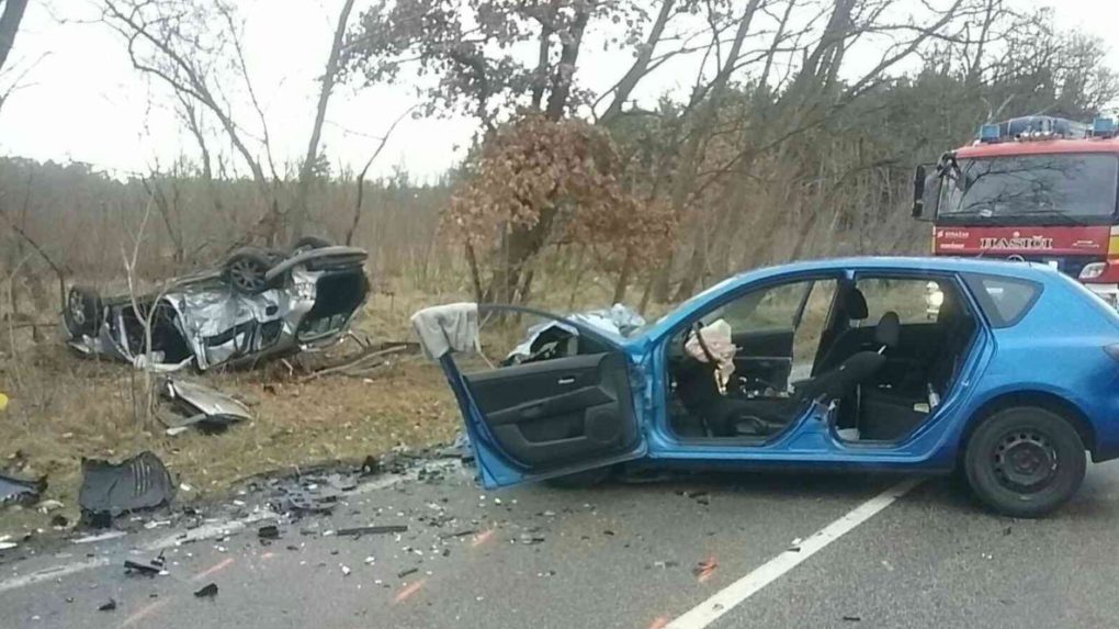 Tragická dopravná nehoda troch vozidiel na Záhorí si vyžiadala život jednej osoby