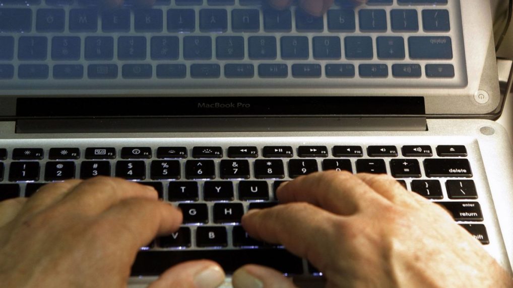 V Česku zablokovali osem dezinformačných webov. Ohrozovali národnú bezpečnosť
