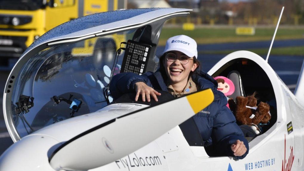 Zara Rutherfordová obletela Zem a stanovila nový svetový rekord