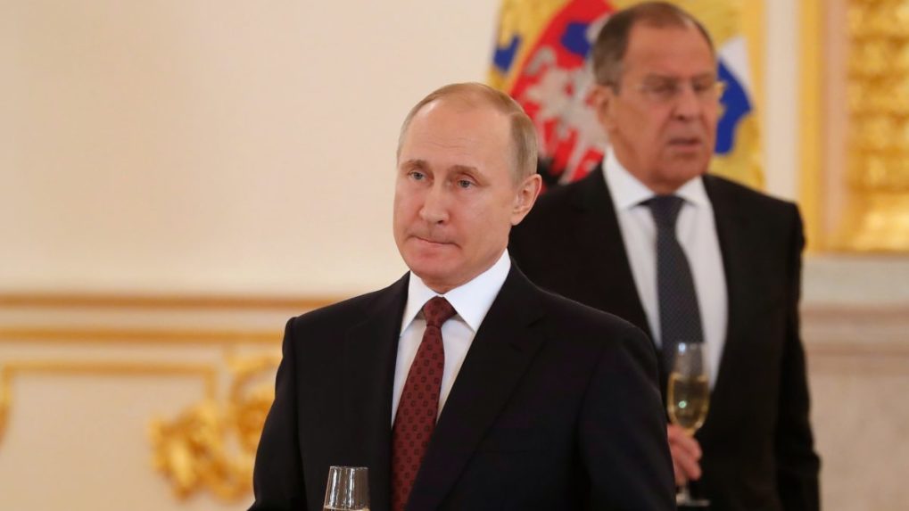 EÚ prijala ďalšie sankcie, zasiahnu priamo Putina a Lavrova