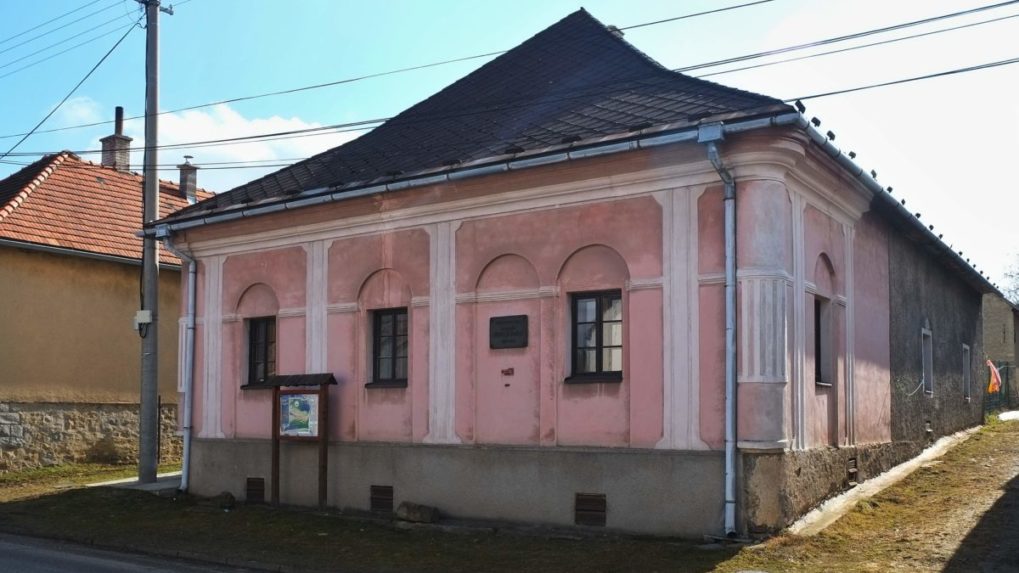 múzeum a rodný dom spisovateľa Dobroslava Chrobáka