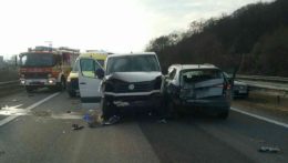 dopravná nehoda viacerých áut na diaľnici pri Trenčíne