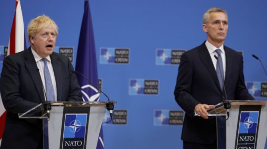 Stoltenberg: Ak Rusko odmietne dialóg, vojenská prítomnosť NATO sa posilní