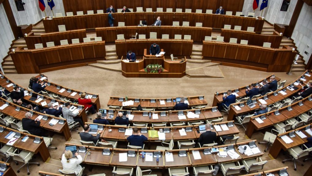 Pravidlá na čerpanie eurofondov sa zjednodušia, odobril to parlament