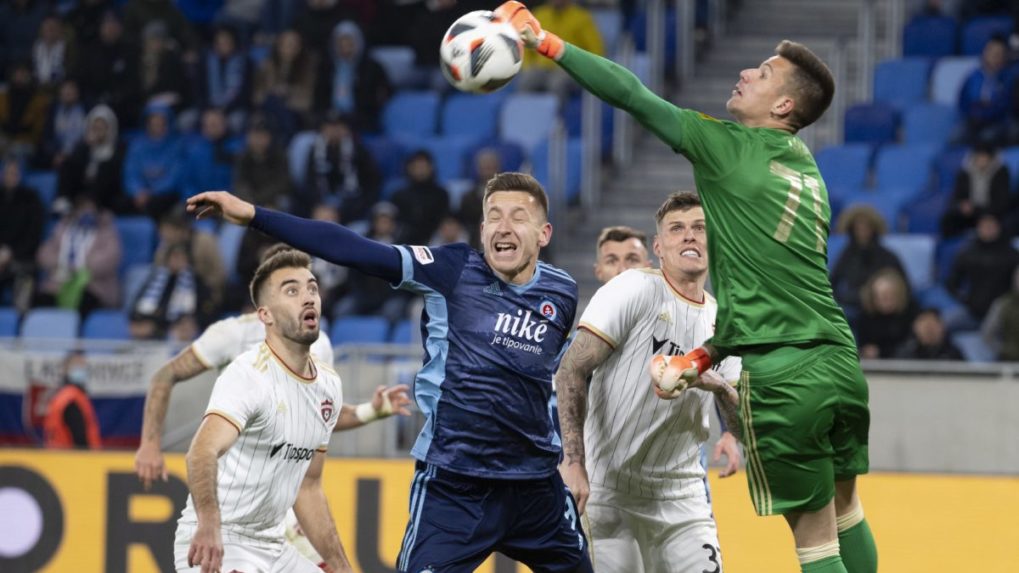 Slovan v derby remizoval s Trnavou, na čele má po základnej časti osembodový náskok