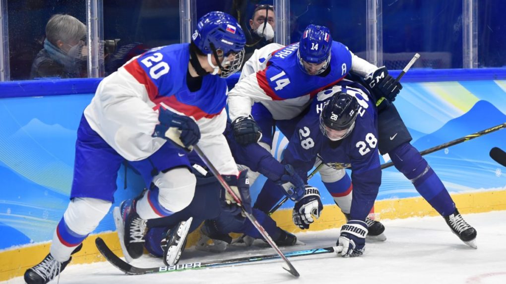 ZOH 2022: Slovenskí hokejisti nestačili na Fínsko a zahrajú si o bronz