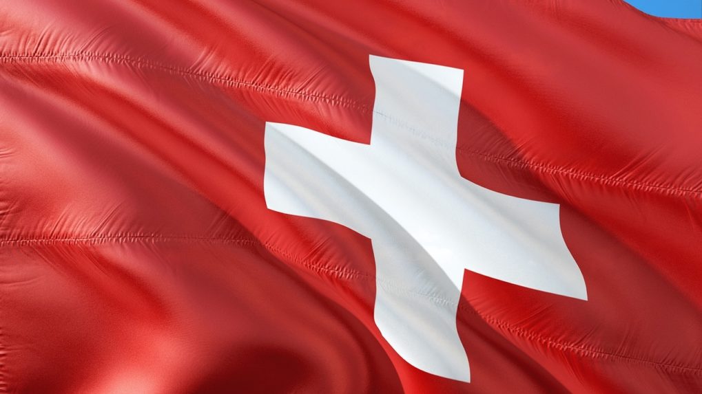 Švajčiarsko ruší celoštátne protipandemické opatrenia