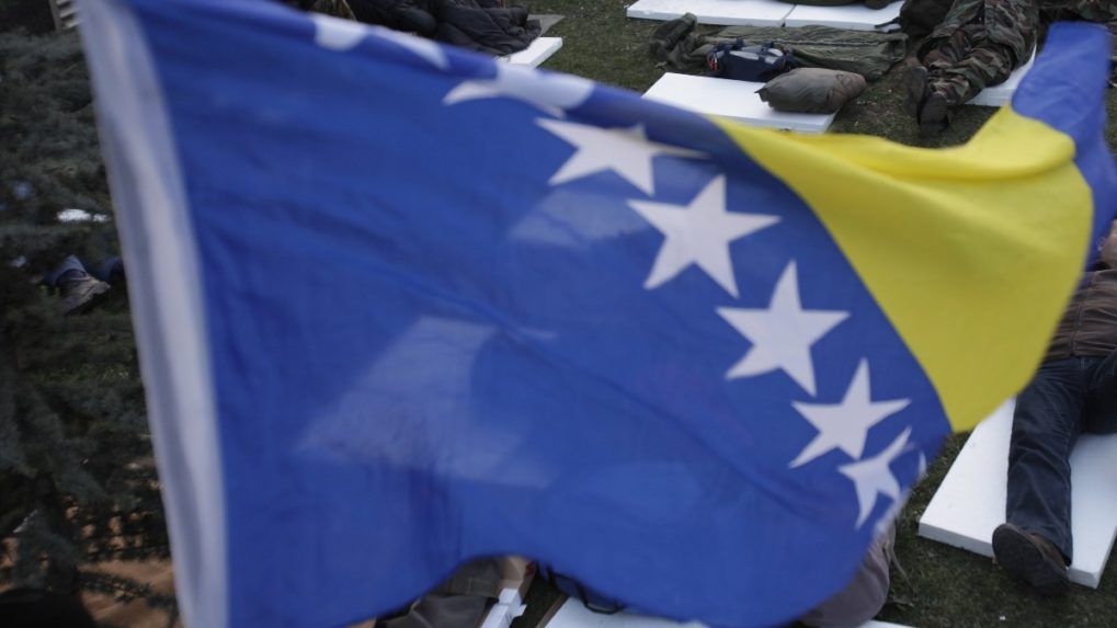 Bývalého bosnianskeho policajta odsúdili za vojnové zločiny na 20 rokov