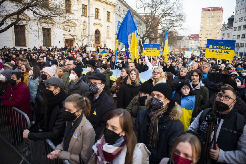 Demonštrácia na podporu mieru na Ukrajine v Bratislave.