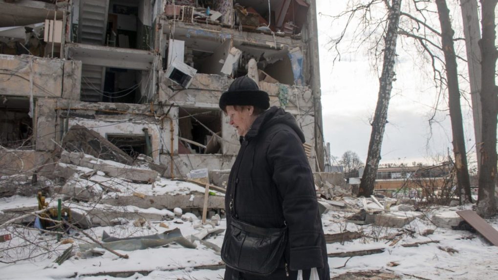 Vo vojne na Ukrajine zahynuli už tisícky ľudí. Ruská agresia pokračuje aj v nedeľu